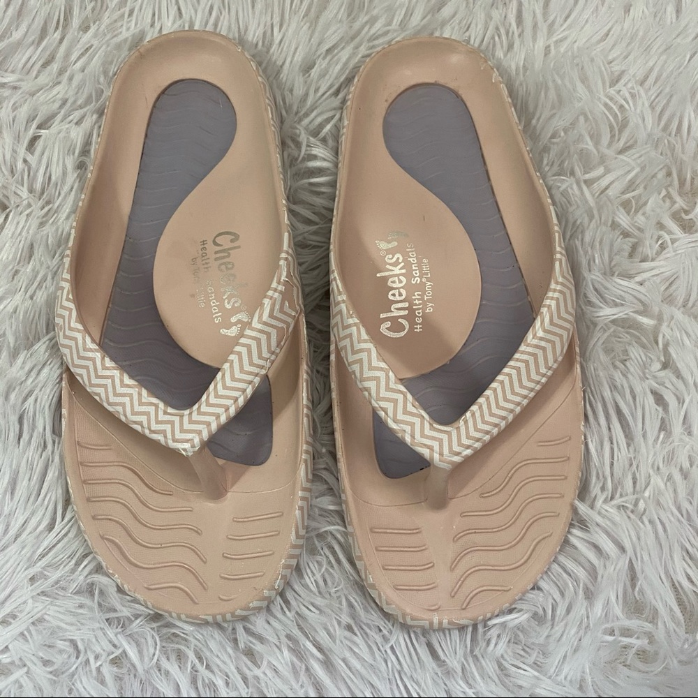 Tony Little Cheeks Sandals size 9 light pink